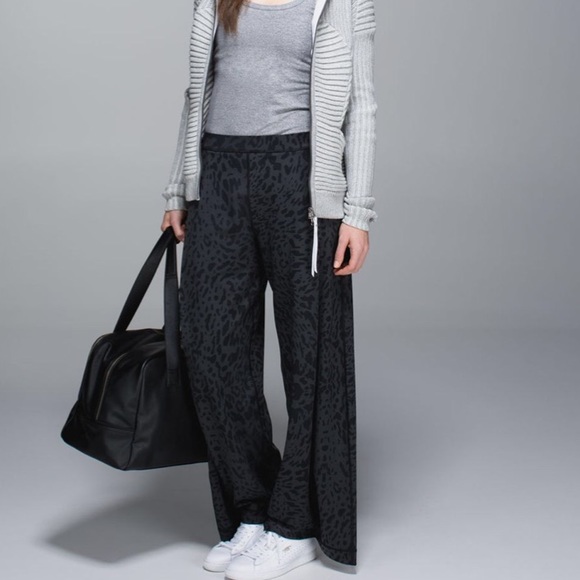 lululemon athletica Pants - Lululemon Forward Fold Trouser